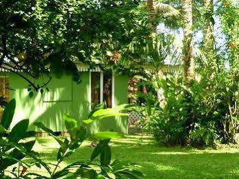 Bonjouir Lodge Paradise Teahupoo Exterior photo